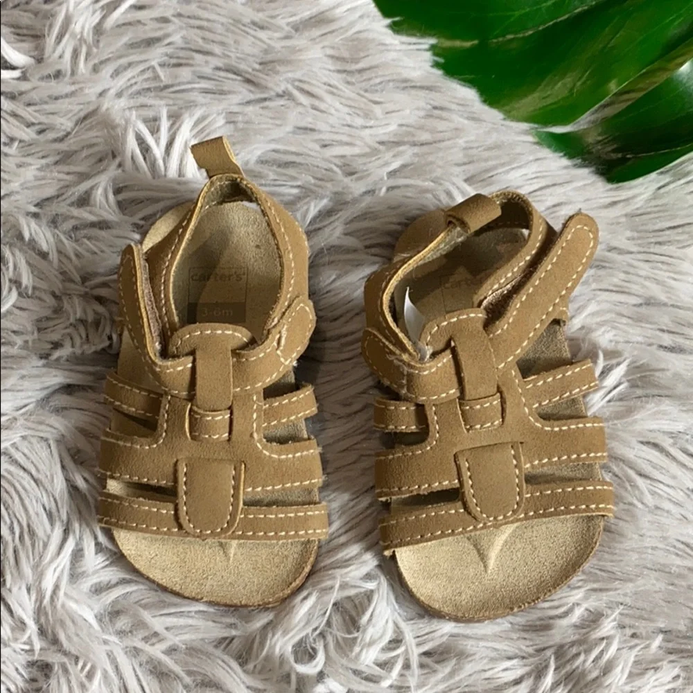 🌺carters tan baby sandals size 3-6 months